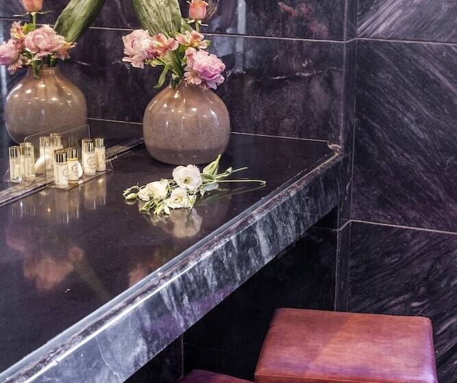 Pensione Luzeiros Suites