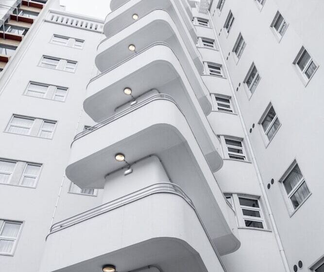 Pensione Luzeiros Suites