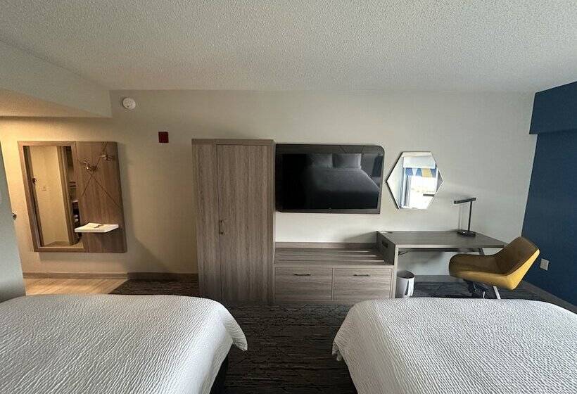 Holiday Inn Express Hotel & Suites West Chester By Ihg
