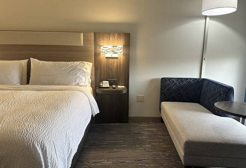 Holiday Inn Express Hotel & Suites West Chester By Ihg