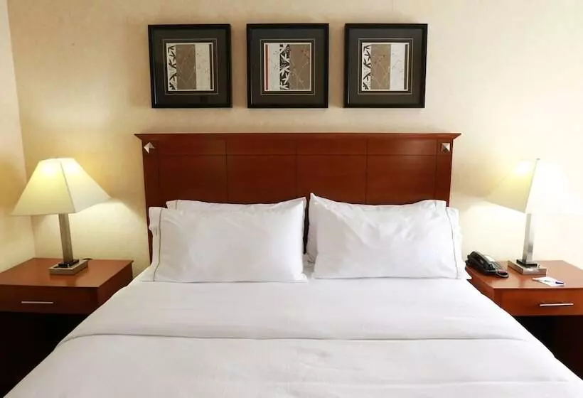 Holiday Inn Express Hotel & Suites West Chester By Ihg