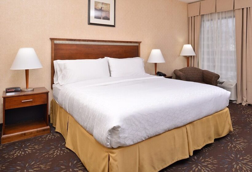 Holiday Inn Express Hotel & Suites West Chester By Ihg