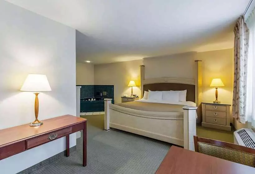 호텔 Baymont By Wyndham Omaha Sw