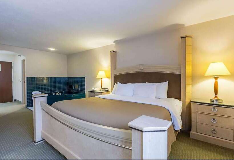 هتل Baymont By Wyndham Omaha Sw