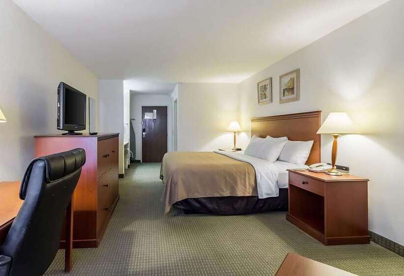 هتل Baymont By Wyndham Omaha Sw