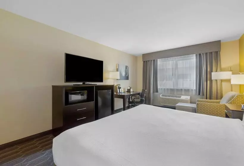 هتل Best Western Plus Wenatchee Downtown