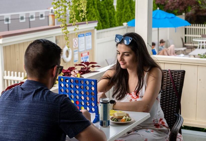 فندق Colonial Inn