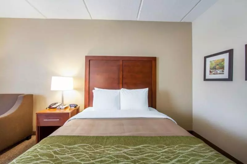 Отель Comfort Inn At Royal Blue