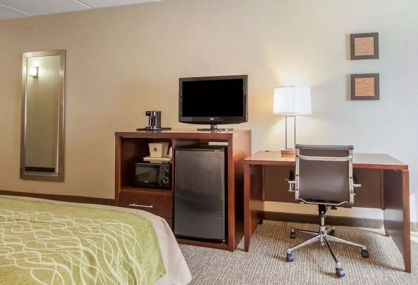 Отель Comfort Inn At Royal Blue