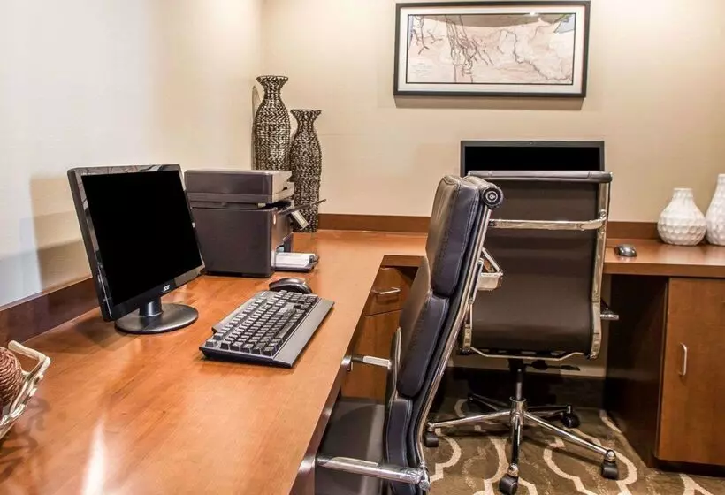 هتل Comfort Inn St. Louis Westport Event Center