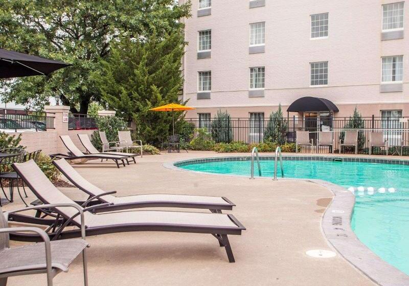 فندق Comfort Inn St. Louis  Westport Event Center