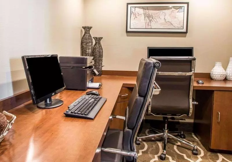 هتل Comfort Inn St. Louis Westport Event Center