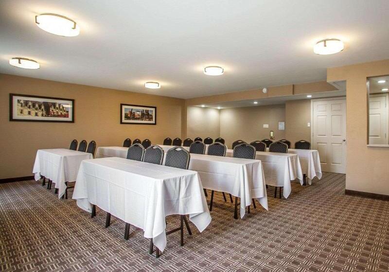 فندق Comfort Inn St. Louis  Westport Event Center