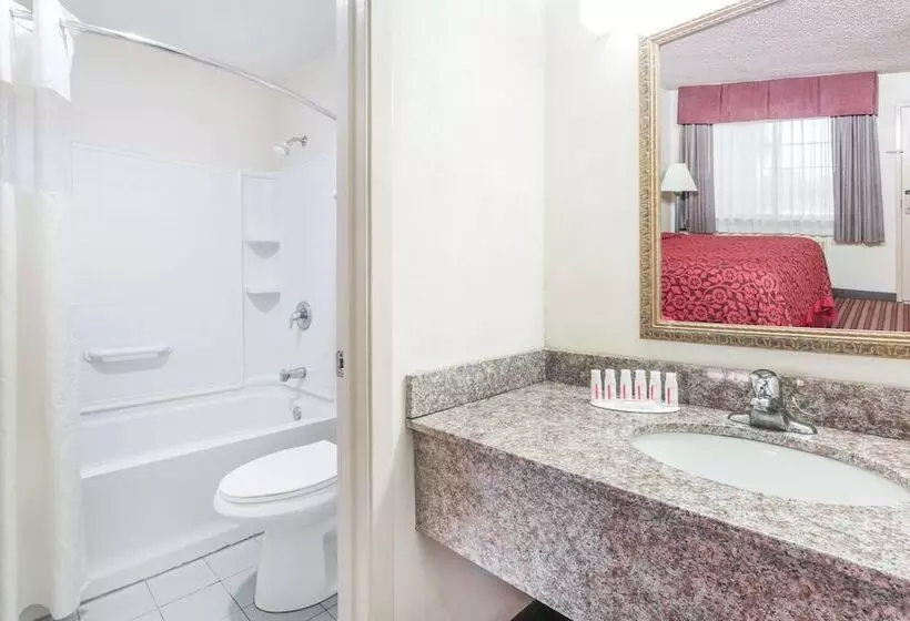 酒店 Days Inn By Wyndham Portland/corpus Christi