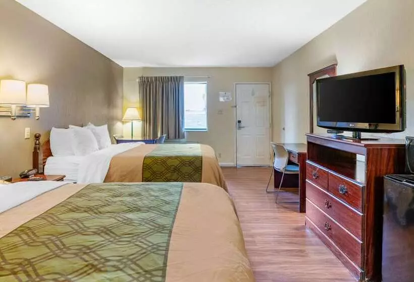 فندق Econo Lodge Inn & Suites Southeast