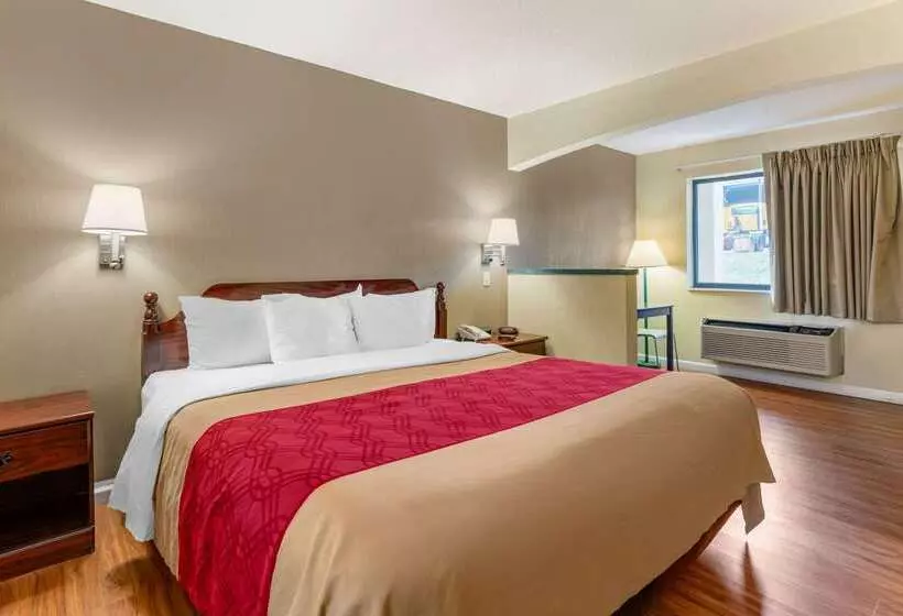 فندق Econo Lodge Inn & Suites Southeast