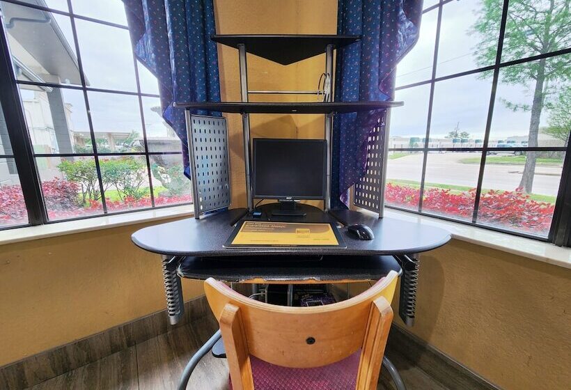 Hotel Express Inn Hobby