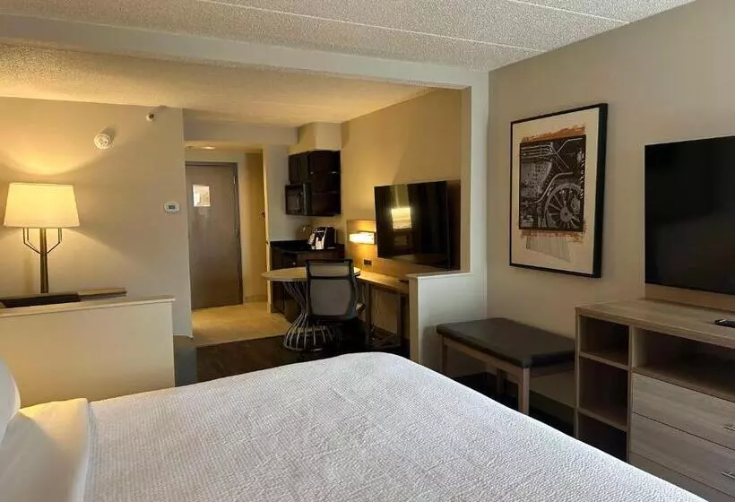 Отель Best Western Plus Heritage Rail Inn & Suites