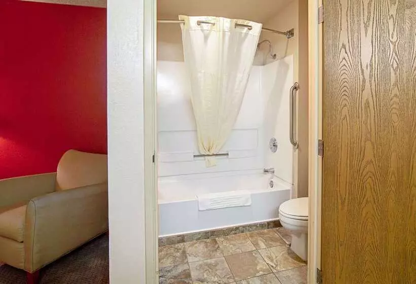 Отель Quality Inn Aberdeen