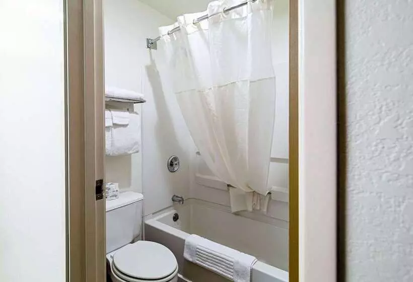 Отель Quality Inn Aberdeen