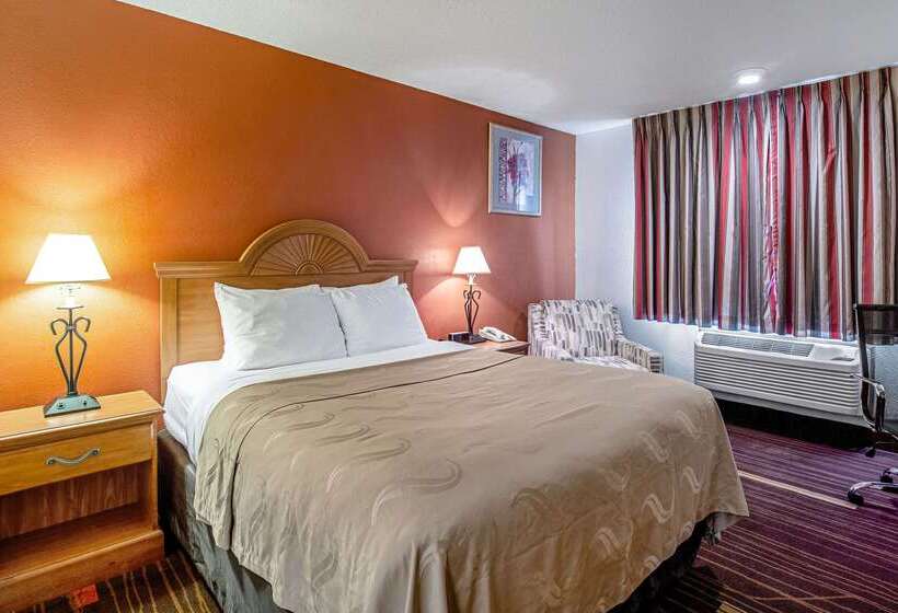 בית מלון כפרי Quality Inn Aberdeen