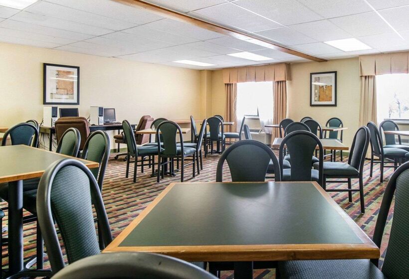 هتل Quality Inn Airport