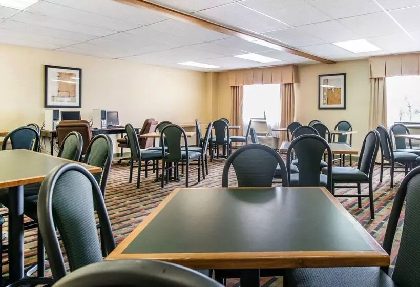 호텔 Quality Inn Airport