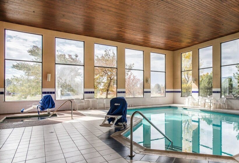 هتل Quality Inn Airport