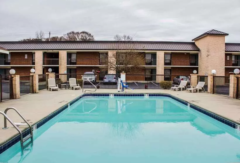 هتل Quality Inn Kinston Hwy 70