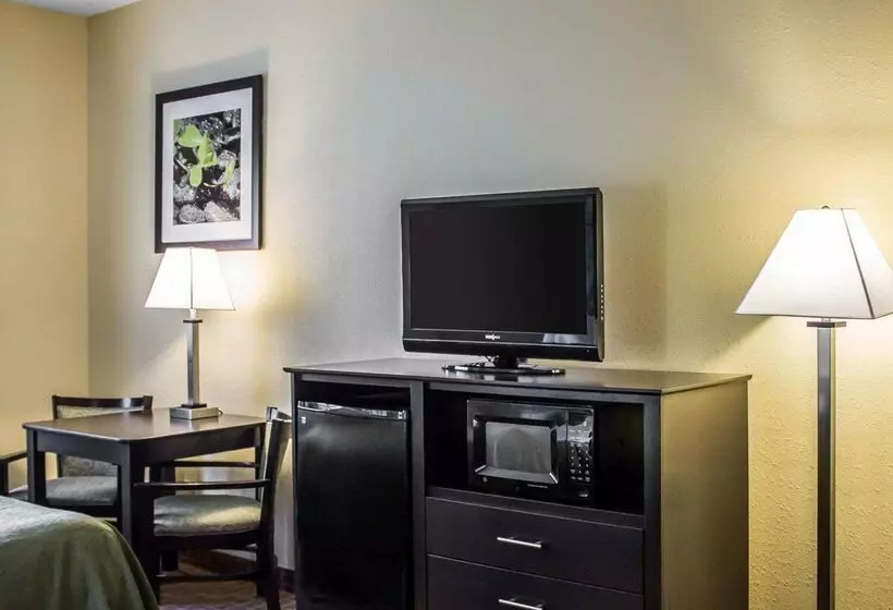 هتل Quality Inn