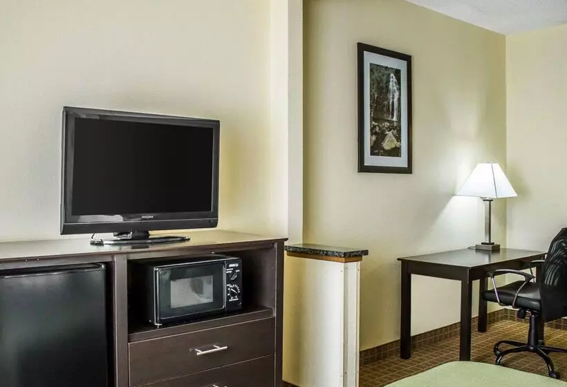 هتل Quality Inn