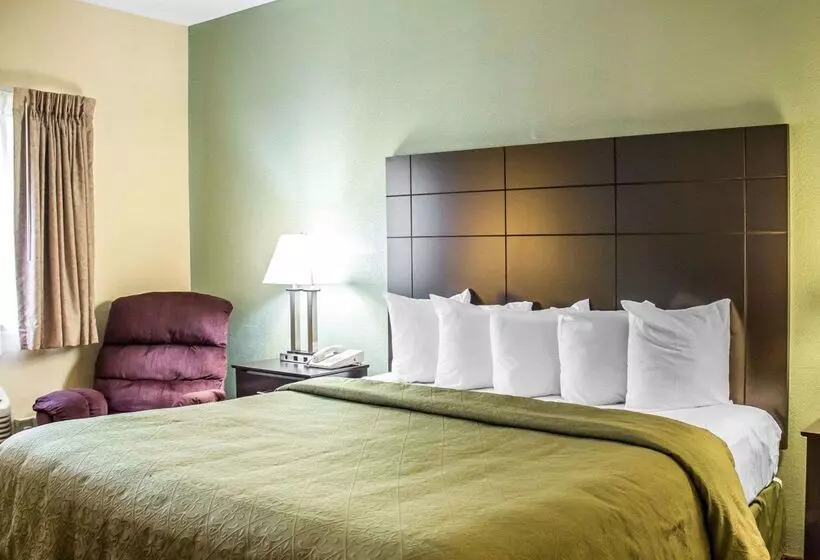 هتل Quality Inn