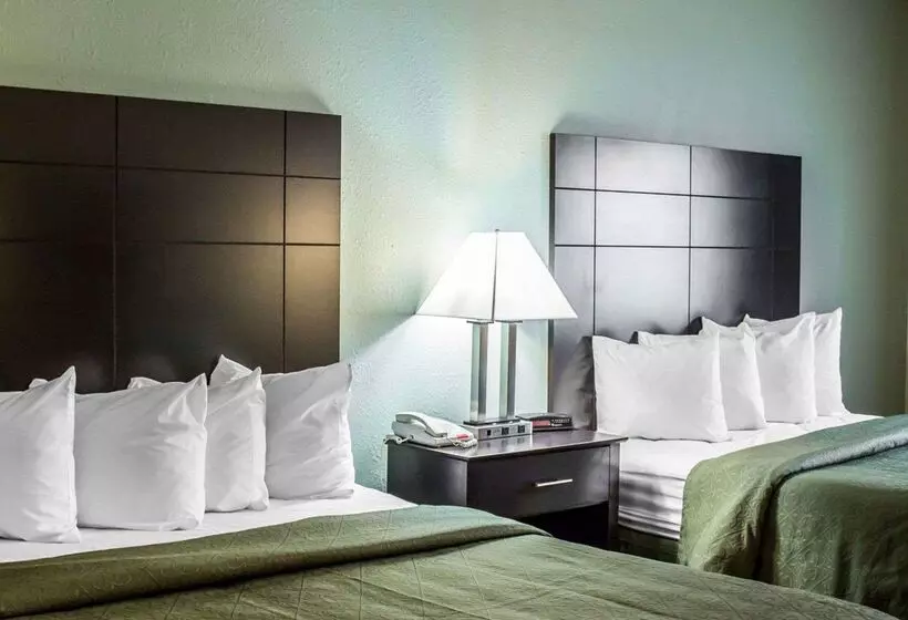 هتل Quality Inn