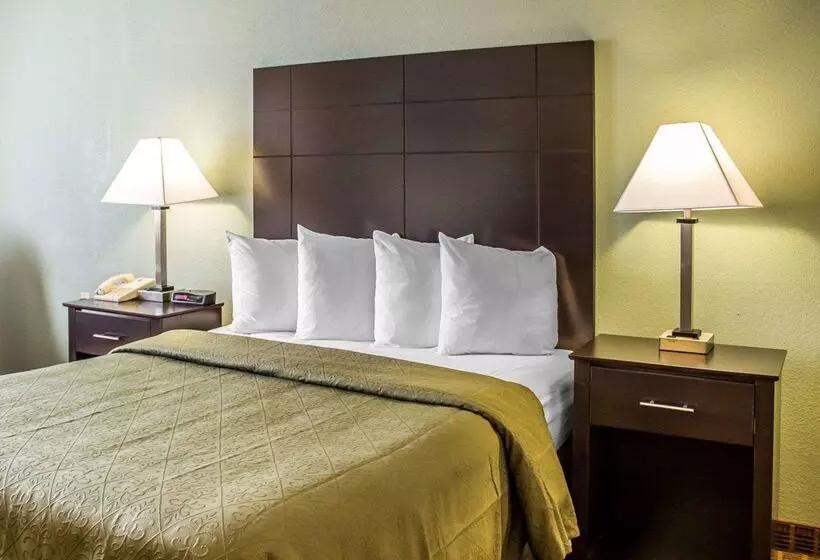 هتل Quality Inn