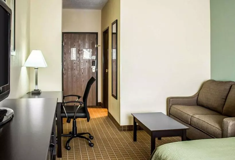 هتل Quality Inn