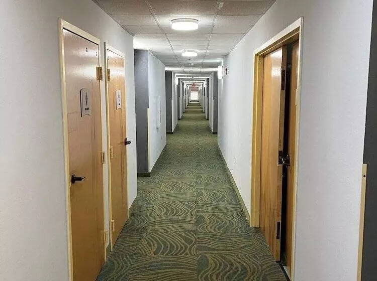 酒店 Quality Inn Richmond Airport