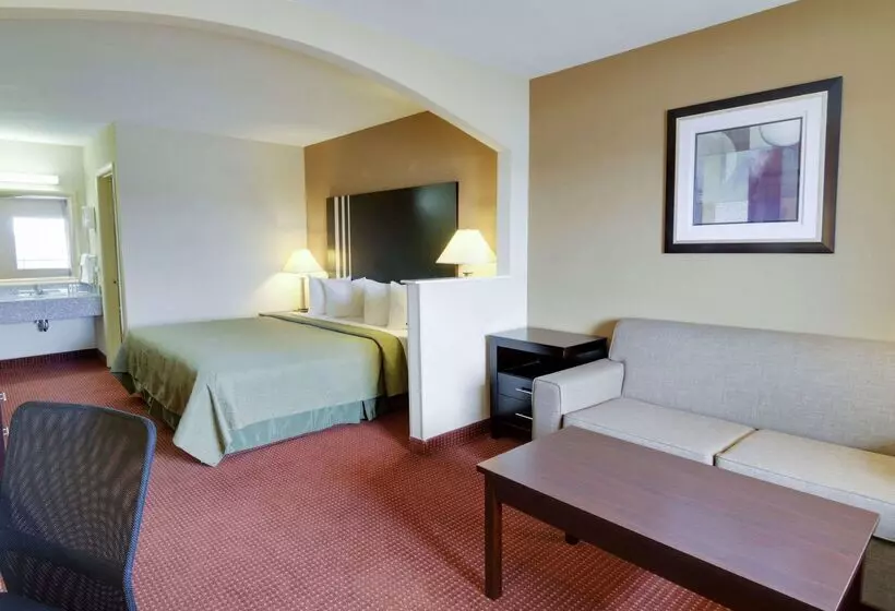 בית מלון כפרי Quality Inn & Suites Clarksville