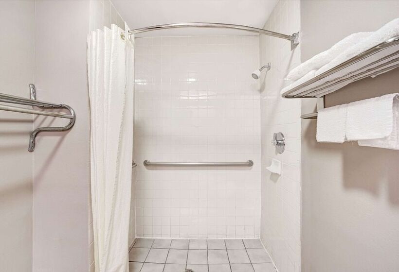 Hotel Super 8 By Wyndham Richardson Dallas