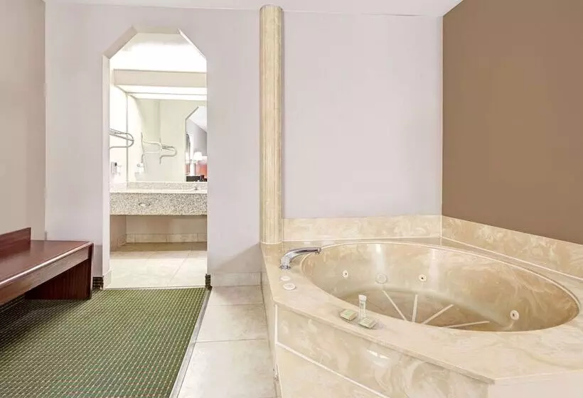 酒店 Super 8 By Wyndham Richardson Dallas