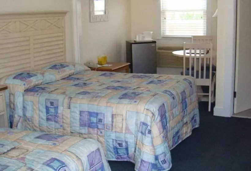 The Colony Beach Motel