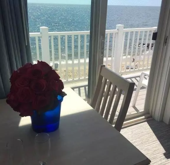 The Colony Beach Motel