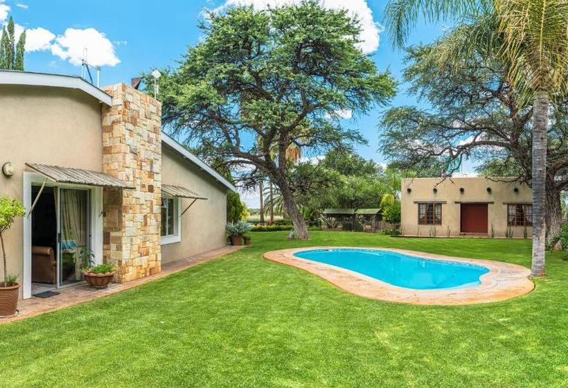 هتل Farmstay Okakeua