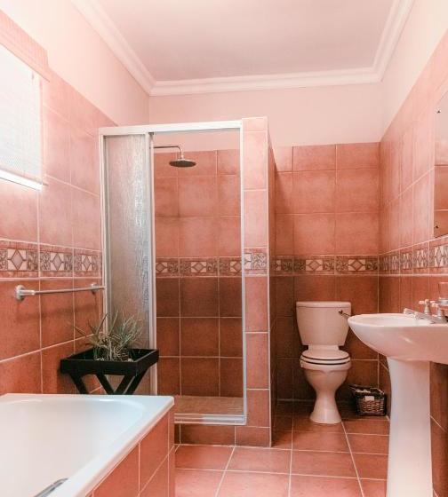 هتل Farmstay Okakeua