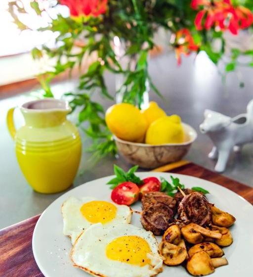 هتل Farmstay Okakeua