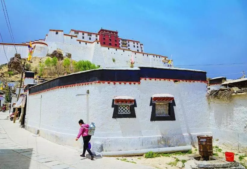 ホテル Subei Grand  Shigatse