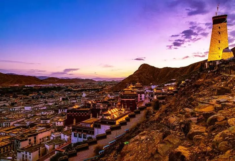 ホテル Subei Grand  Shigatse