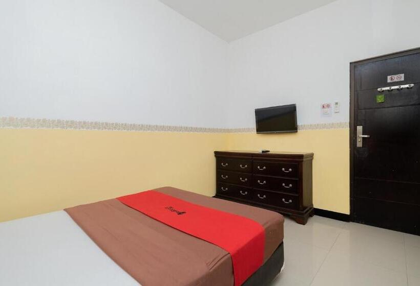 بنسيون Reddoorz Near Taman Krida Budaya Malang