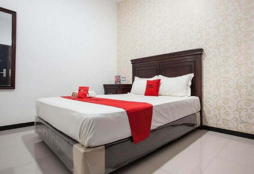بنسيون Reddoorz Near Taman Krida Budaya Malang