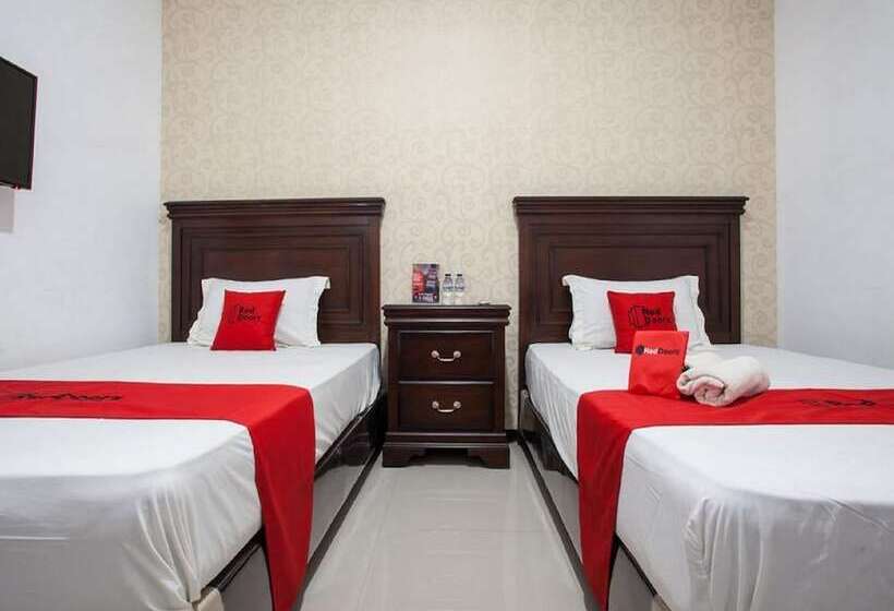 بنسيون Reddoorz Near Taman Krida Budaya Malang