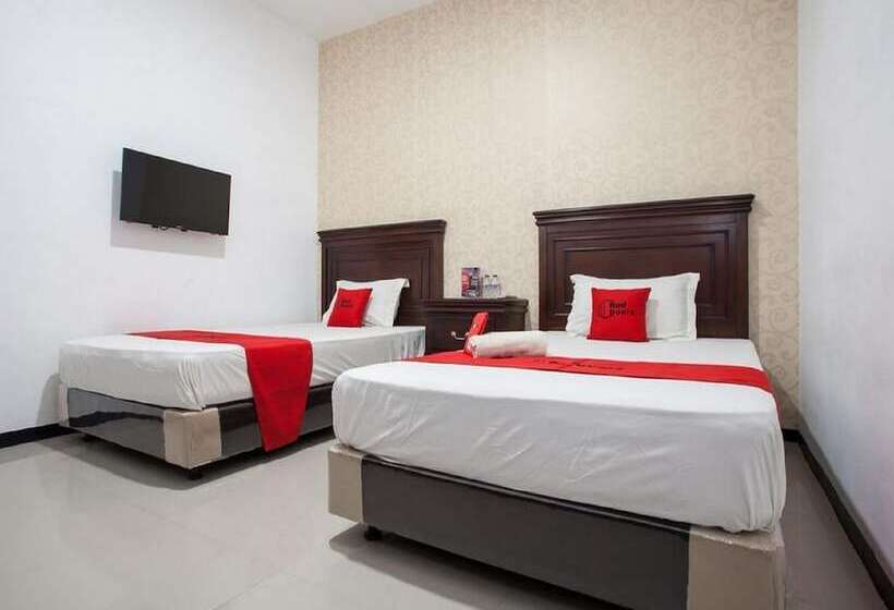 بنسيون Reddoorz Near Taman Krida Budaya Malang